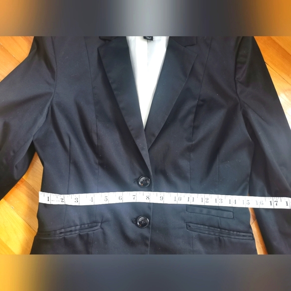 2 for 30$ black blazer - Picture 7 of 9
